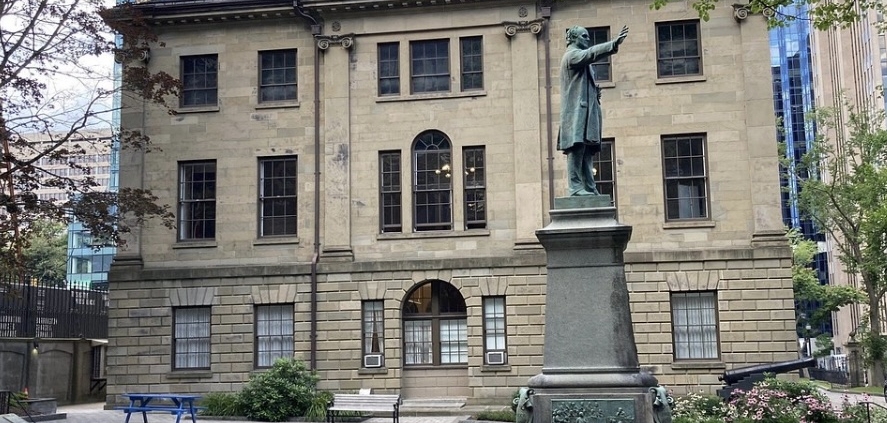photo of statue to the Honourable Joseph Howe in front of the Nova Scotia Legislature